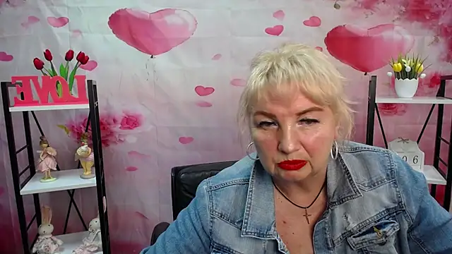 RenataDaster online show from May 6, 2026, 4:56 pm