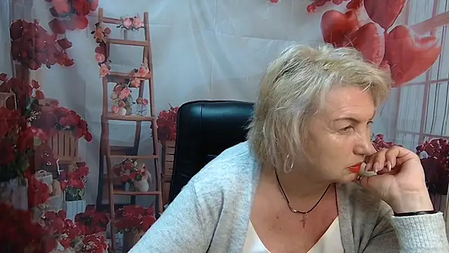 RenataDaster online show from May 19, 2026, 4:57 pm