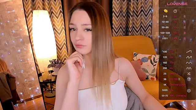 cherrykississ online show from March 16, 2026, 2:17 am