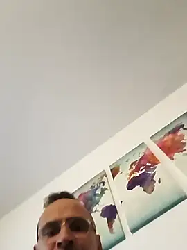 Snapshot of bobo672 chatting on February 6, 2026, 7:23 am bobo672 online show from February 6, 2026, 7:23 am