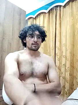 Apolo Men online show from March 12, 2026, 4:40 am