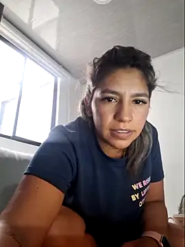 Ambar Cortes online show from February 12, 2026, 9:21 pm