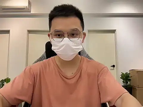 bigdomdomsss online show from February 5, 2026, 2:11 pm