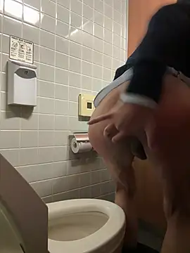 nlxq ll online show from February 26, 2026, 3:49 am