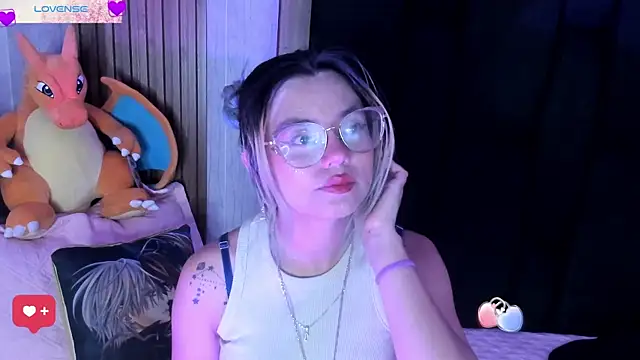 YukkyKuran  online show from February 5, 2026, 2:27 am