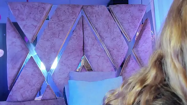 shantal cooper  online show from March 6, 2026, 7:10 pm