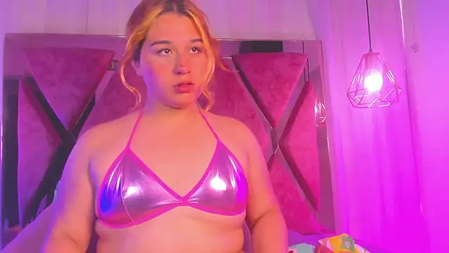 shantal cooper  online show from March 17, 2026, 7:50 pm