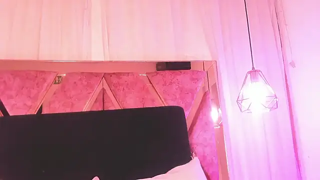 shantal cooper  online show from March 24, 2026, 7:08 pm