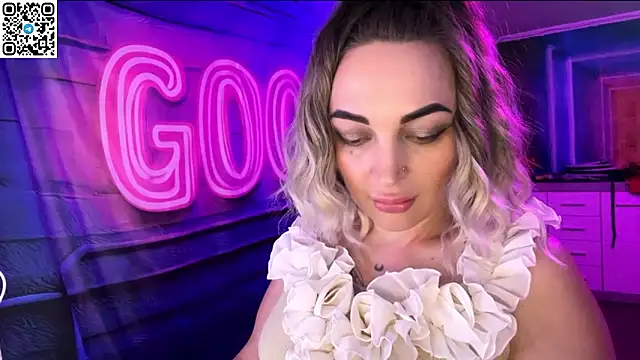 Snapshot of Vellora_ chatting on March 15, 2026, 7:09 pm Vellora online show from March 15, 2026, 7:09 pm