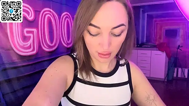 Snapshot of Vellora_ chatting on April 3, 2026, 10:24 am Vellora online show from April 3, 2026, 10:24 am