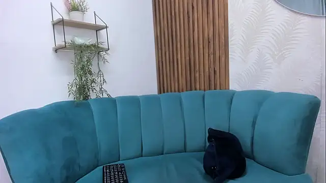 Angel Leewii online show from February 7, 2026, 3:32 am