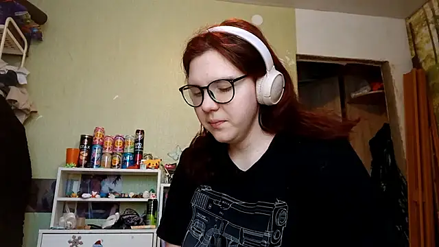 Snapshot of VannessaDillenbeck chatting on February 4, 2026, 8:09 am VannessaDillenbeck online show from February 4, 2026, 8:09 am