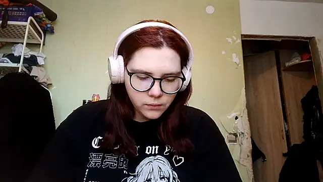 Snapshot of VannessaDillenbeck chatting on February 6, 2026, 9:23 am VannessaDillenbeck online show from February 6, 2026, 9:23 am