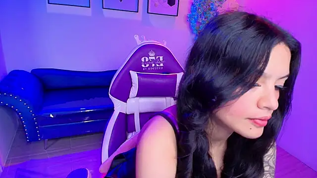 Snapshot of Maddie_T18 chatting on May 21, 2026, 11:28 am Maddie T18 online show from May 21, 2026, 11:28 am
