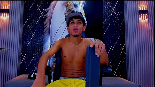 luis sex boy online show from January 31, 2026, 8:07 pm