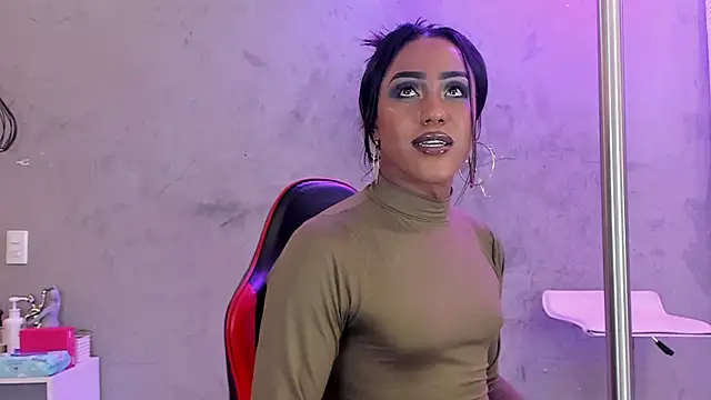 naomi  blair online show from June 14, 2026, 3:08 am