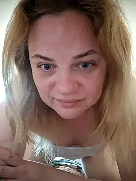 Snapshot of VitniKis chatting on March 10, 2026, 7:46 am VitniKis online show from March 10, 2026, 7:46 am