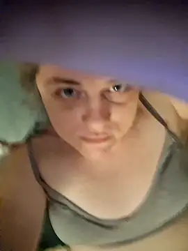 Snapshot of VitniKis chatting on March 21, 2026, 8:45 pm VitniKis online show from March 21, 2026, 8:45 pm