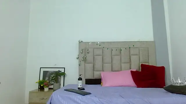 bella fox723 online show from February 3, 2026, 2:53 am