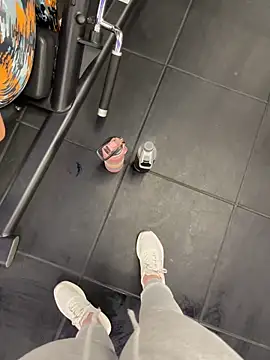 honey luminair online show from January 31, 2026, 7:11 pm