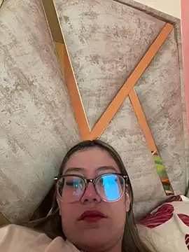 honey luminair online show from February 3, 2026, 3:39 pm