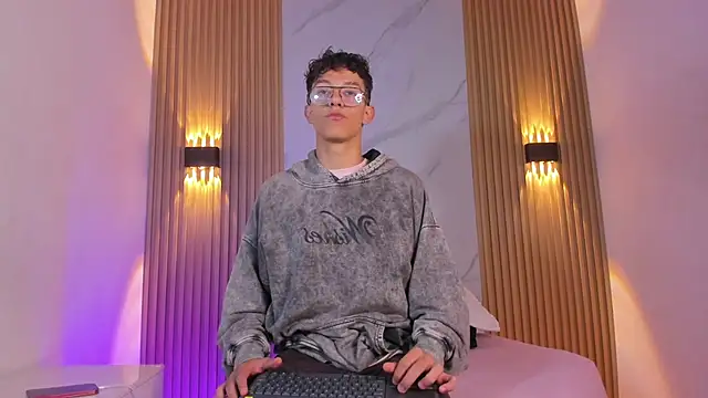 Christopher Hunter online show from March 28, 2026, 4:01 am