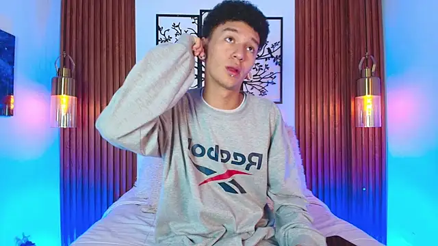 Snapshot of David_Banks_ chatting on February 12, 2026, 12:44 pm David Banks online show from February 12, 2026, 12:44 pm