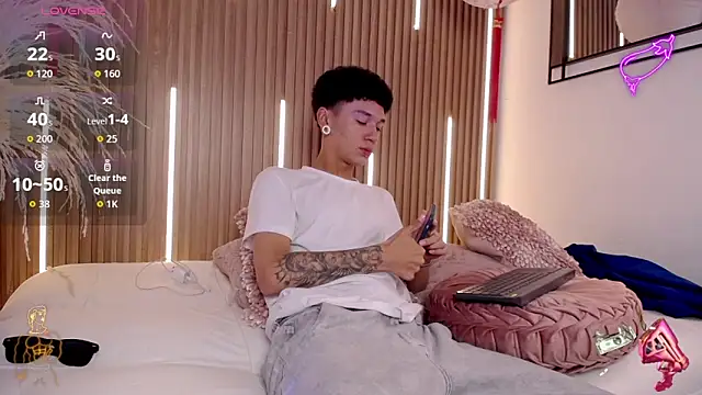 Snapshot of David_Banks_ chatting on March 9, 2026, 12:20 pm David Banks online show from March 9, 2026, 12:20 pm