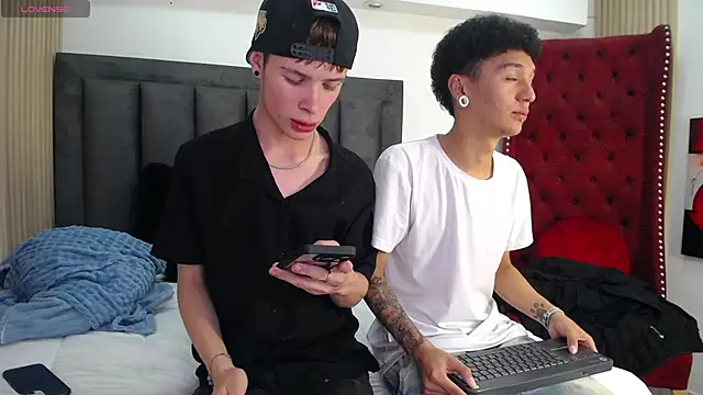 Snapshot of David_Banks_ chatting on March 14, 2026, 3:12 am David Banks online show from March 14, 2026, 3:12 am