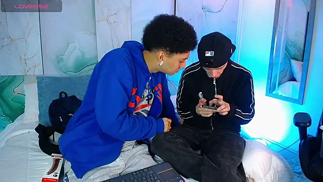 Snapshot of David_Banks_ chatting on March 23, 2026, 12:42 pm David Banks online show from March 23, 2026, 12:42 pm