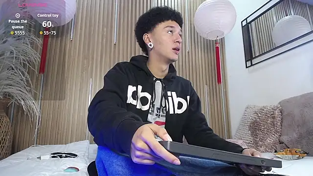 Snapshot of David_Banks_ chatting on March 24, 2026, 12:21 pm David Banks online show from March 24, 2026, 12:21 pm