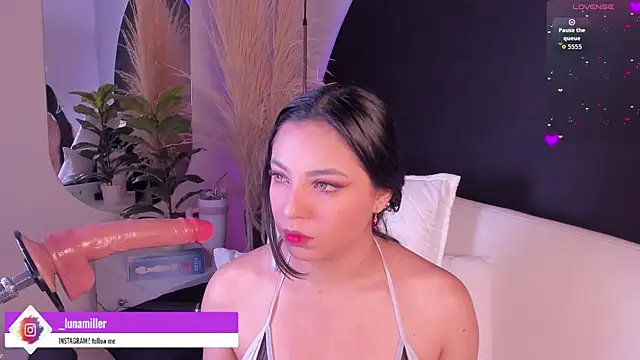 Snapshot of lunamiller_01 chatting on July 7, 2026, 12:09 pm lunamiller 01 online show from July 7, 2026, 12:09 pm