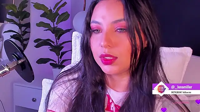 Snapshot of lunamiller_01 chatting on July 23, 2026, 10:46 am lunamiller 01 online show from July 23, 2026, 10:46 am