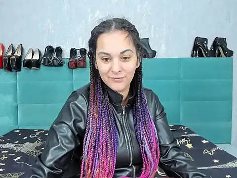 Snapshot of emilyvondark chatting on February 14, 2026, 9:28 am emilyvondark online show from February 14, 2026, 9:28 am