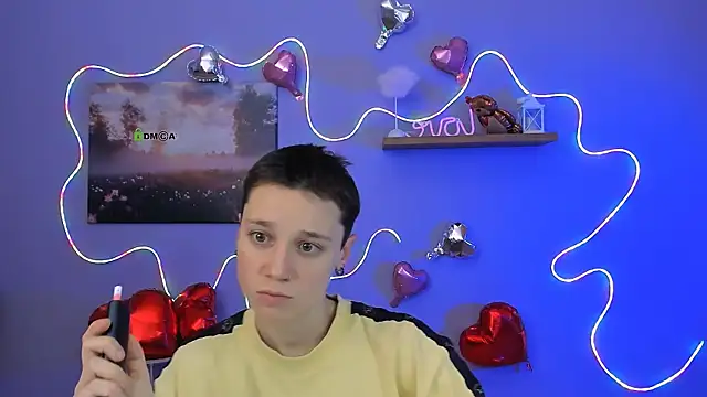 Snapshot of emi_fade chatting on February 17, 2026, 9:06 am emi fade online show from February 17, 2026, 9:06 am