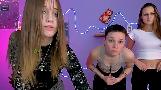 Snapshot of emi_fade chatting on March 17, 2026, 9:45 am emi fade online show from March 17, 2026, 9:45 am