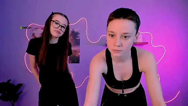 Snapshot of emi_fade chatting on March 22, 2026, 9:34 am emi fade online show from March 22, 2026, 9:34 am