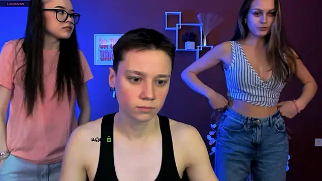 Snapshot of emi_fade chatting on March 26, 2026, 9:48 am emi fade online show from March 26, 2026, 9:48 am