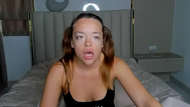 Snapshot of stellaa_quenn chatting on March 21, 2026, 12:04 am stellaa quenn online show from March 21, 2026, 12:04 am