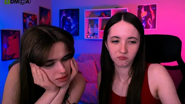 laurenmurrr online show from May 11, 2026, 2:45 pm