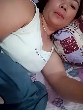 neyney110 online show from May 4, 2026, 12:56 pm