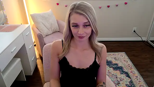 Blonde stella online show from February 10, 2026, 8:46 pm