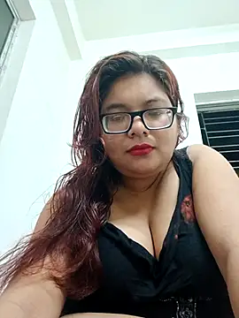 Elie Hallway online show from April 25, 2026, 7:22 pm