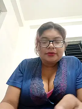 Elie Hallway online show from April 30, 2026, 9:19 pm