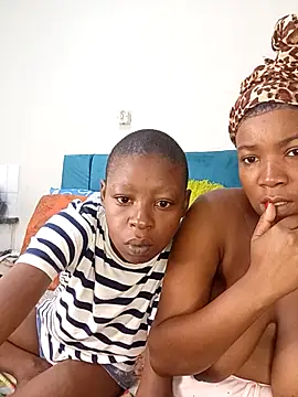 Snapshot of CuteBeibFace chatting on March 6, 2026, 8:44 am CuteBeibFace online show from March 6, 2026, 8:44 am