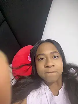 Snapshot of amara_queen_ chatting on June 16, 2026, 1:41 am amara queen online show from June 16, 2026, 1:41 am