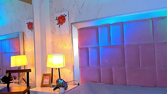 Tifanny Rossel online show from February 2, 2026, 4:49 pm