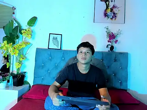 AlexDuMontt online show from February 4, 2026, 7:20 pm