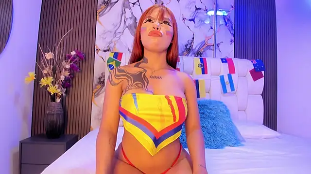 sophiaa10 online show from June 17, 2026, 7:04 pm