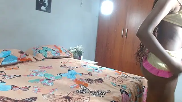 arianna rossi11 online show from February 4, 2026, 12:00 pm